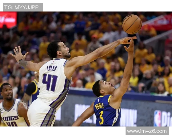 普尔替补出战26分钟高效表现14中7砍下26分3篮板助球队逆转胜利